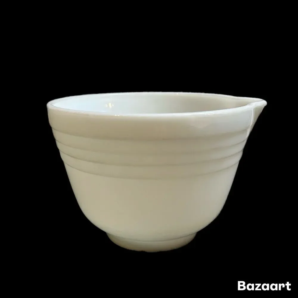 Vintage Pyrex Hamilton Beach Milk Glass Pour Spout Mixing Bowl